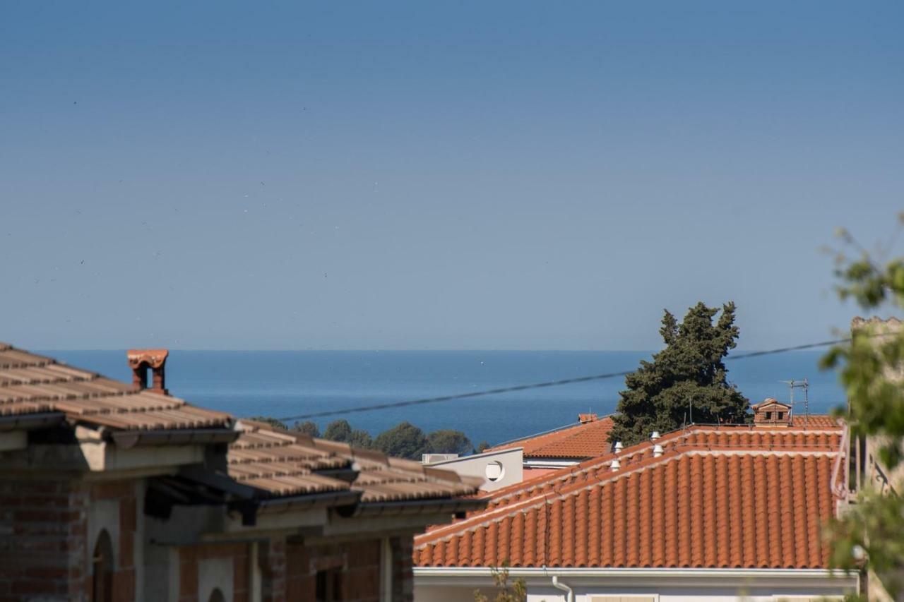 Apartment Bruneta 1 With Sea View Tar-Vabriga Екстериор снимка