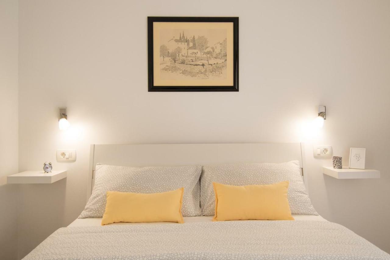 Apartment Bruneta 1 With Sea View Tar-Vabriga Екстериор снимка
